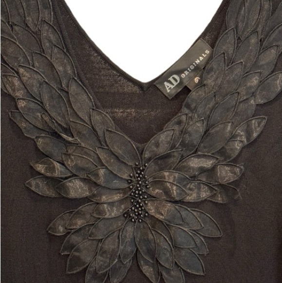 AD Originals Size XL Black Sleeveless Shell Top w/Applique & Beads at Neck - Picture 4 of 4